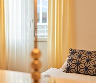 Single Room with Shared Bathroom