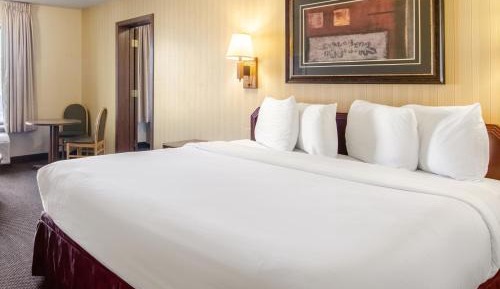 Executive Suite with Two King Beds