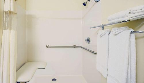 Queen Room - Disability Access/Non-Smoking