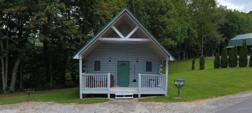 One-Bedroom Cabin