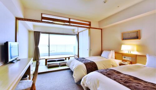 Room with Tatami Area - Smoking