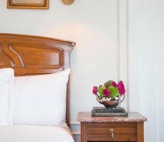 Classic Queen Room