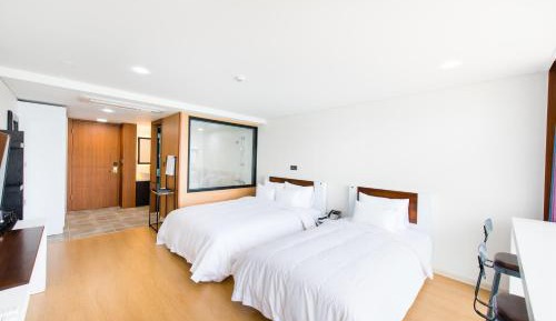 Deluxe Twin Room with Sea View