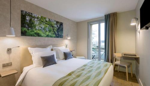 Standard Queen Room