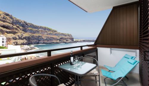 Studio Apartment with Sea View