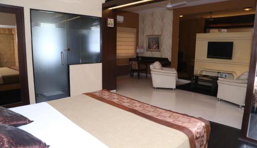 Superior King Suite