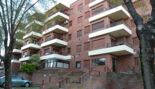 Apartment with Pool View 