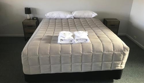 Economy Triple Room
