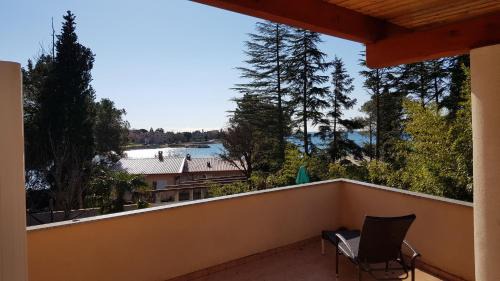 One-Bedroom Apartment with Terrace and Sea View