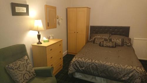 Standard Twin Room with Shared Bathroom