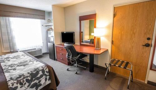 Queen Room - Accessible/Non-Smoking