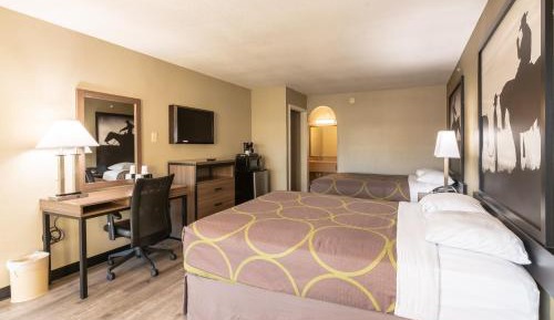 Queen Room with Two Queen Beds - Smoking