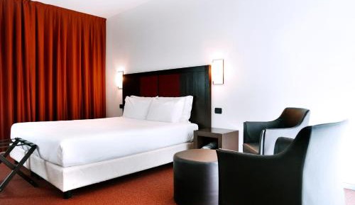 Comfort Double or Twin Room with Terrace