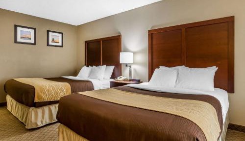 Queen Room with Two Queen Beds - Non-Smoking