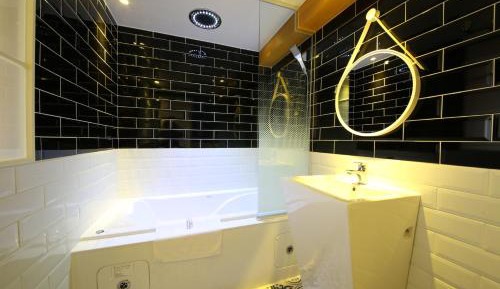 Double Room with Spa Bath