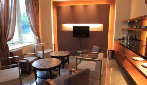 Quadruple Room with Private Bathroom