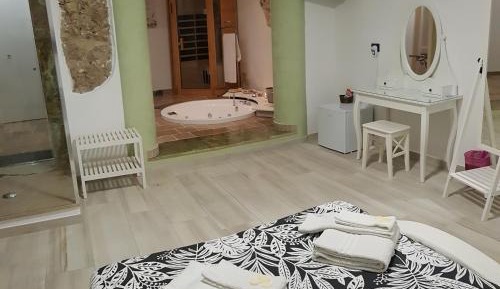 Suite with Sauna