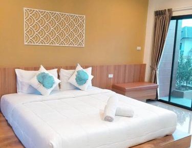 King Room with Balcony