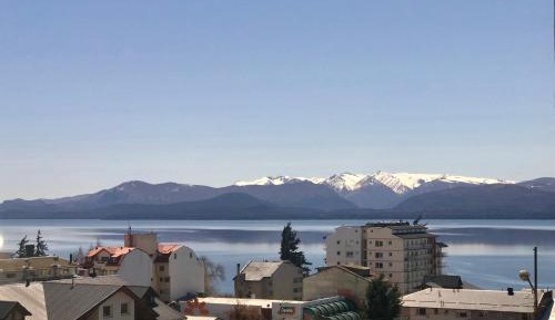 Apartment with Lake View