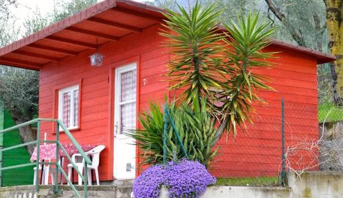 One Bedroom Bungalow with Shared Bathroom