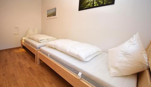 AT 140-13 - Four Room apartment with balcony