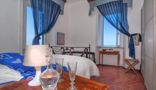 Double Room with Sea View and Private External Bathroom