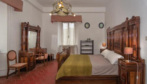 Large Double Room with Private External Bathroom