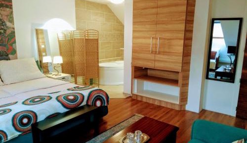 Deluxe Double Room with Bath