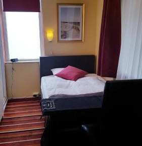 Single Room with Street View