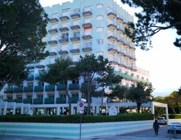 Studio Apartment with Sea View