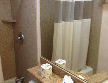 Queen Room - Smoking