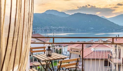 Apartment with Lake View