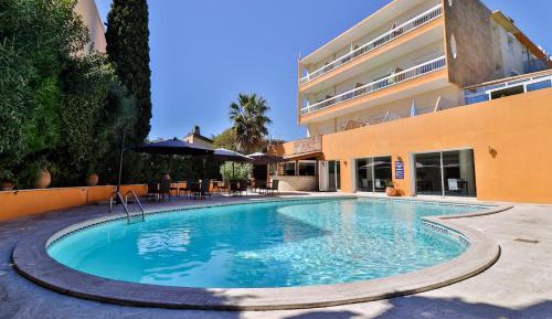 Superior Double or Twin Room with Balcony and Pool View