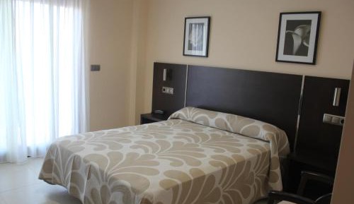 Double or Twin Room with Sea View