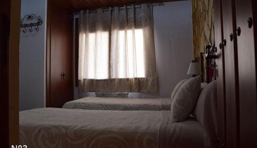 Apartment with Mountain View