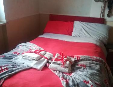 Small Double Room with Private External Bathroom