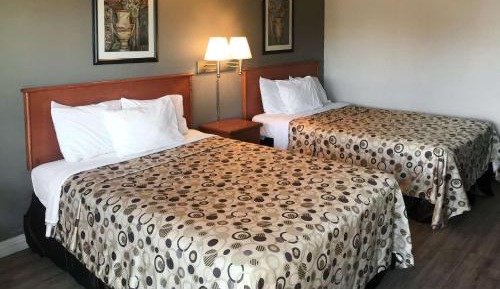 Queen Room with Two Queen Beds - Non-Smoking