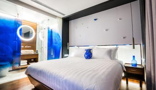 Charming King Room