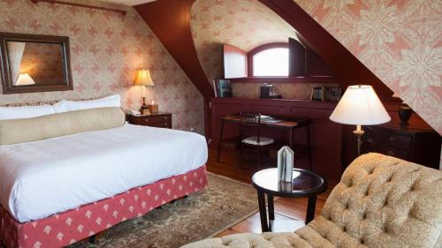 Deluxe King Room - Third Floor