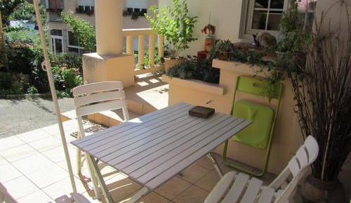 Deluxe Double Room with Shower