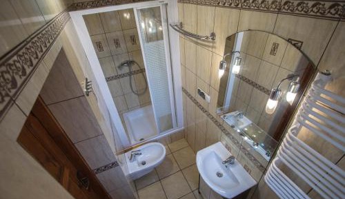 Quadruple Room with Private Bathroom