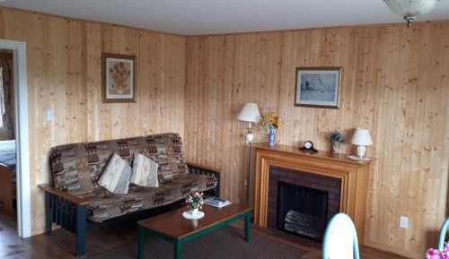 One-Bedroom Apartment or Cottage