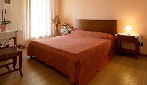 Double Room (1 Adult)