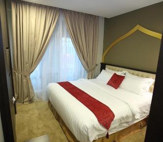 Standard King Room
