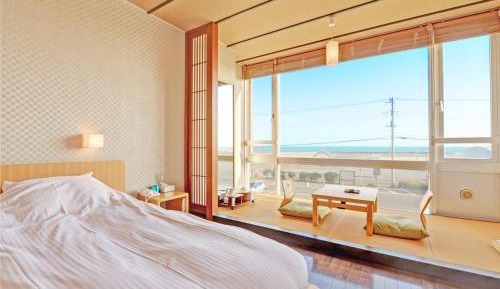 Room with Tatami area and Sea View