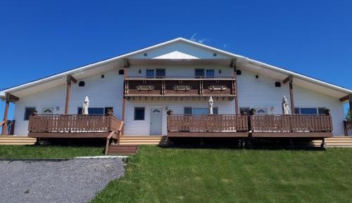 Two-Bedroom Apartment or Cottage