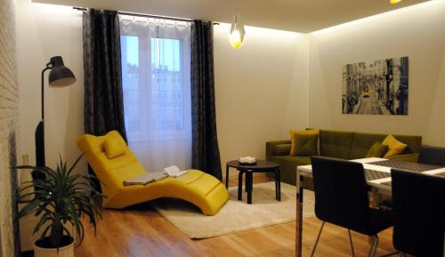 Deluxe Apartment