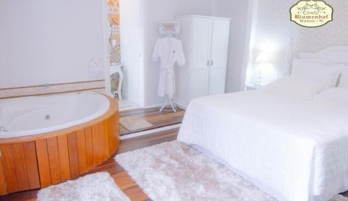Superior Suite with Spa Bath