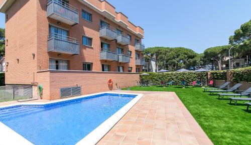 Superior One-Bedroom Apartment with Balcony