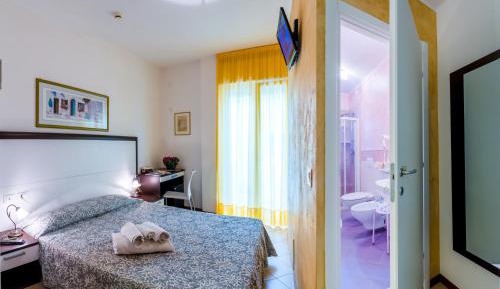 Classic Double Room with Balcony